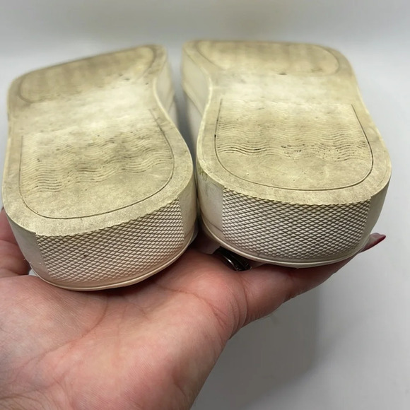 14th & Union Women’s white backless closed toe slides size 8.5m w/ silver rings - Picture 9 of 9